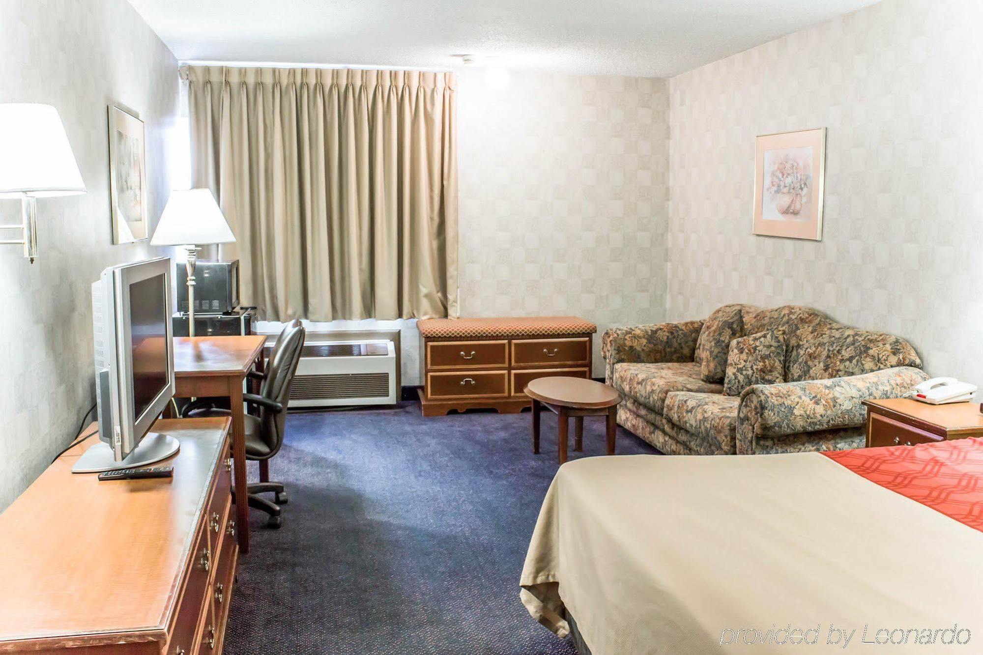 Econo Lodge&Suites Greensboro Eksteriør billede